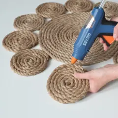 Jak zrobić dywanik do łazienki: 5 prostych metod DIY krok po kroku