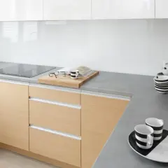 MDF czy laminat: Który materiał lepszy do kuchni? Porównanie
